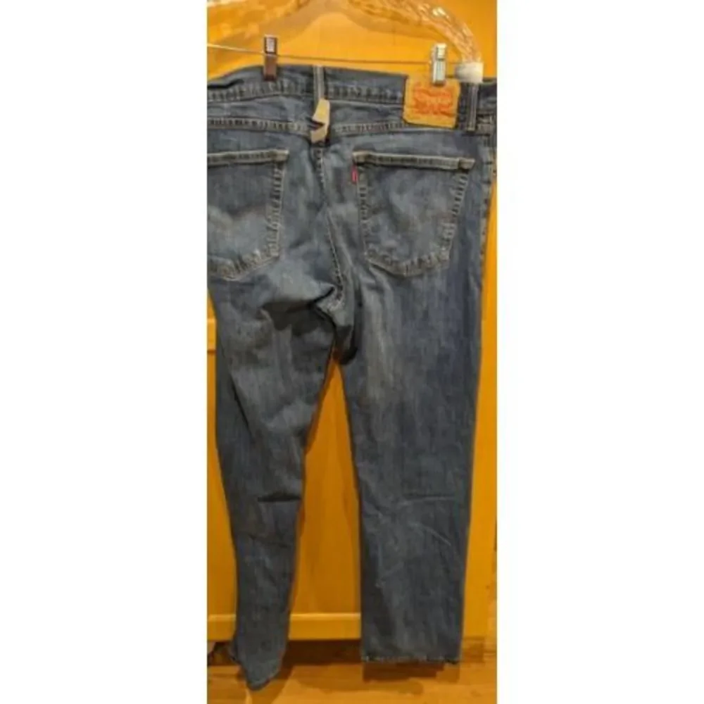 Levi's 505    Jeans 35X31 (actual Blue  Button Fly‎ Denim Jeans )